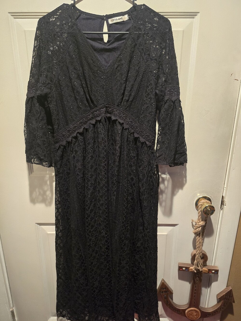 Black Lace V-Neck Long Sleeve Midi Dress by OTSUMI